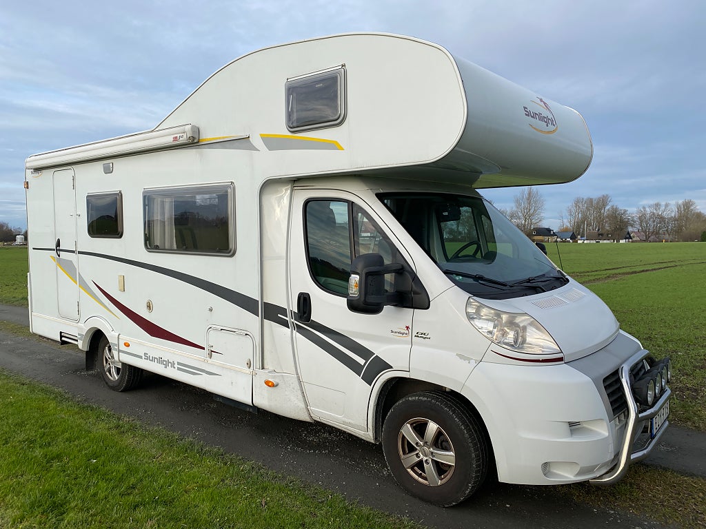 Sunlight A 69 6 bälten/ Dragkrok 1900kg