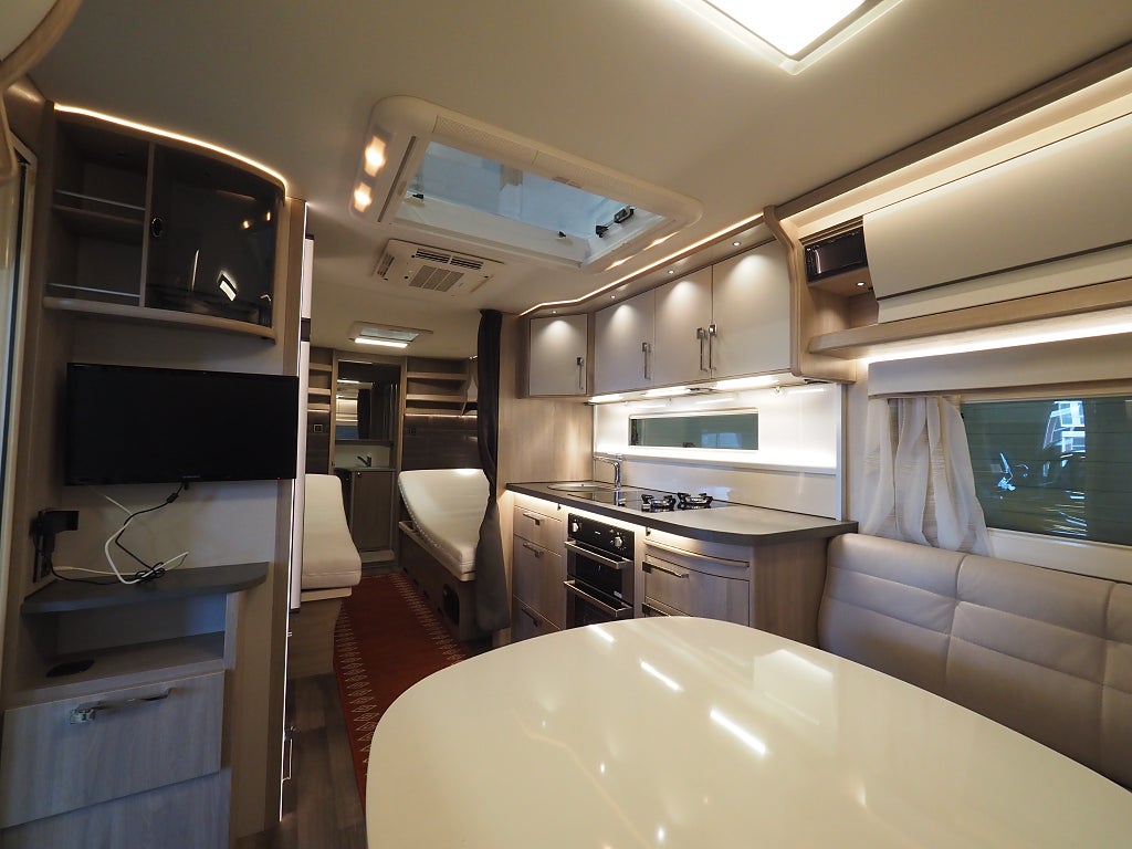 Kabe Imperial 630 TDL Mover I Markis I Låga långbäddar I Ugn I ALDE I 2021