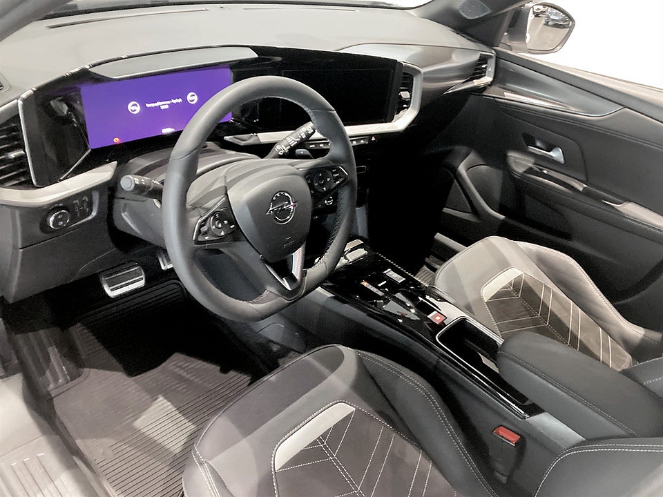 Bild på Opel Mokka Ultimate 1.2 Turbo 130hk Aut B-KAMERA CARPLAY