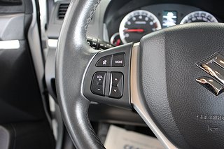 Halvkombi Suzuki Swift 11 av 14