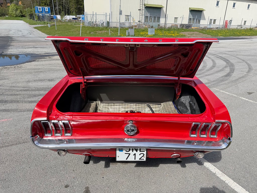 Ford Mustang Cabriolet V8 0kr insats 3230kr/mån