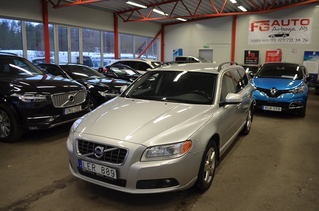 Volvo V70 D3 Momentum 163 hk D-Värmare Drag