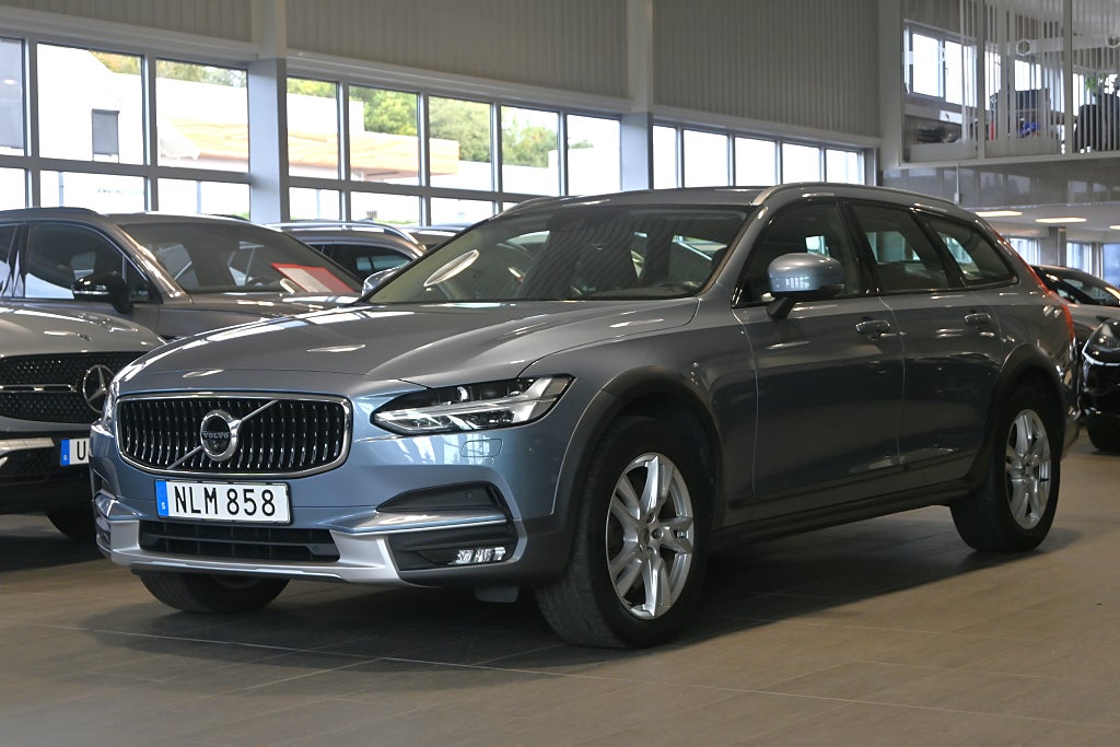 Volvo V90 Cross Country D4 AWD 190hk Advanced Ed. Läder 360 VOC