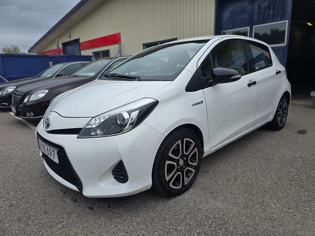 Toyota Yaris Hybrid e-CVT Life Euro 5