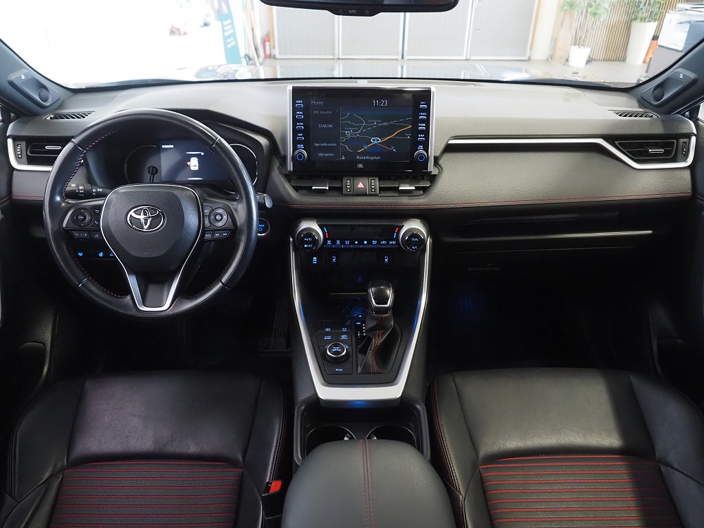 Toyota RAV4 AWD PHEV 306hk Launch Edition | Kamera | Drag | Navi | 2021