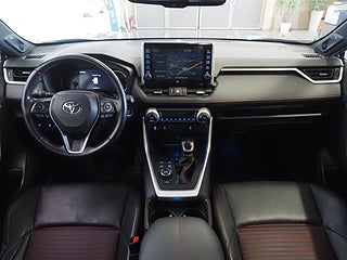 SUV Toyota RAV4 16 av 26