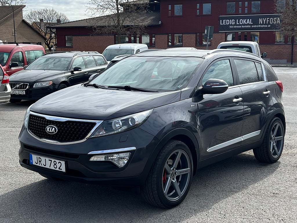 Kia Sportage 2.0 CRDi AWD Comfort Sportfälgar Nyservad Drag
