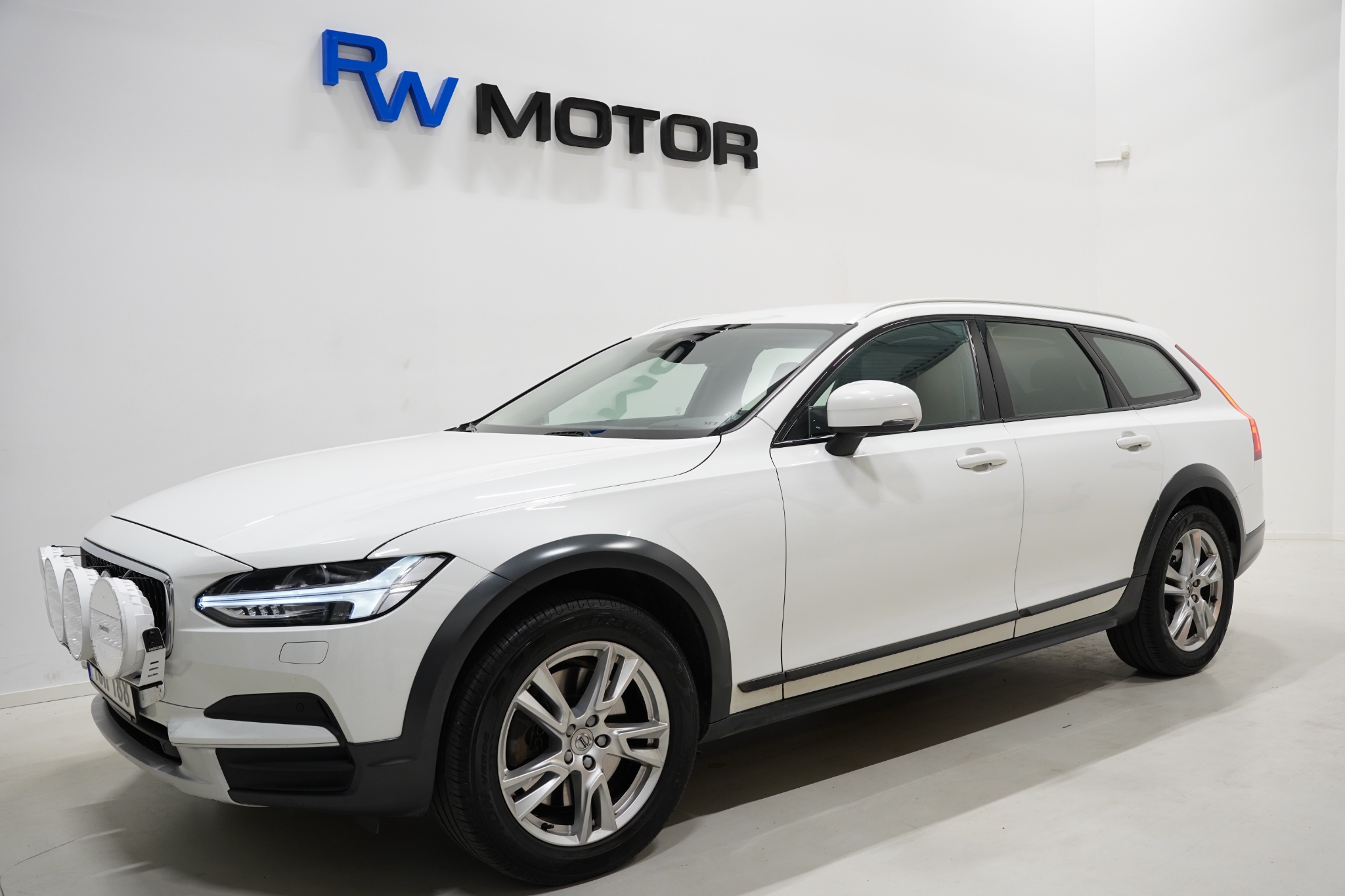 Volvo V90 Cross Country