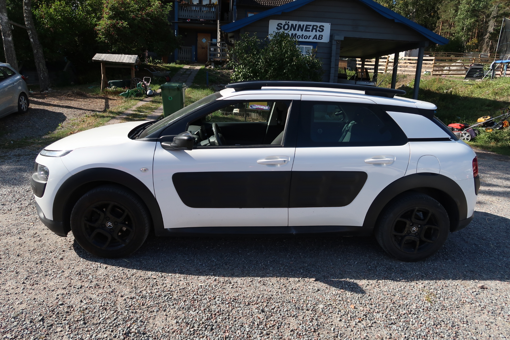 Citroen C4 Cactus 1.2 PureTech Euro 6 2017, bild 2/10