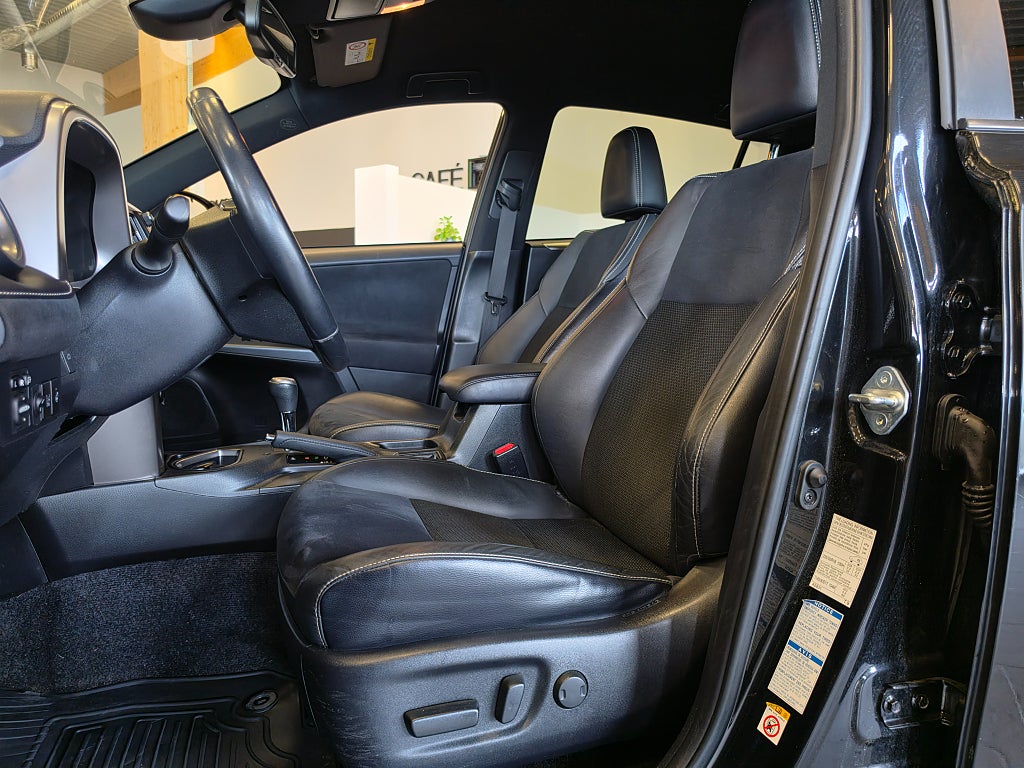 Toyota RAV4 Hybrid 2.5 AWD-i E-CVT/ X-Edition/ Drag / 3,45% ränta