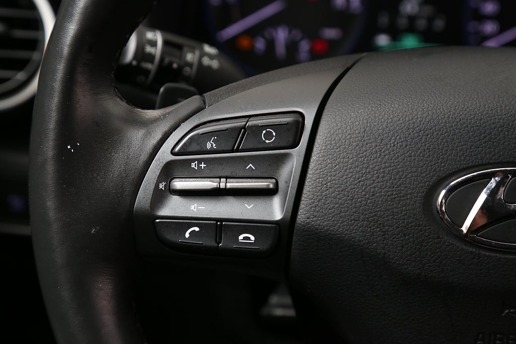 Hyundai Kona Hybrid 1,6 GDI 141hk Premium Aut 1ägare Motorv Drag 2020