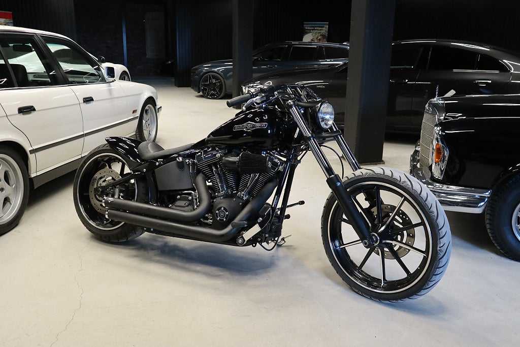 Harley-Davidson Custom Softail TwinCam 96B V&H Avgassystem