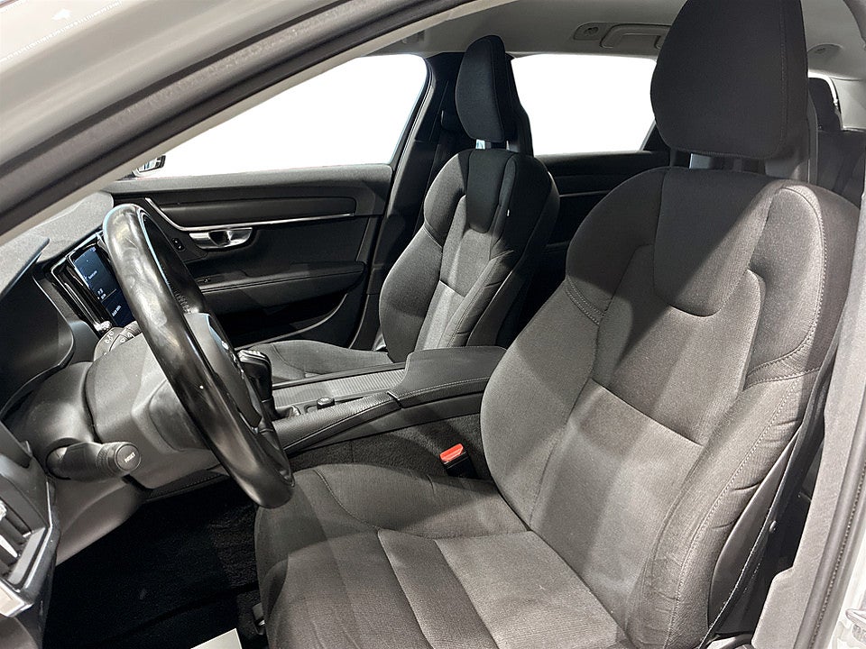 Bild på Volvo V90 Business D3 150hk DRAG BACKSENSORER NAVI