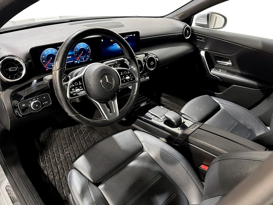 Bild på Mercedes-Benz A180 Progressive Line 7G-DCT 136hk Aut - WIDESCREEN,B-KAMERA