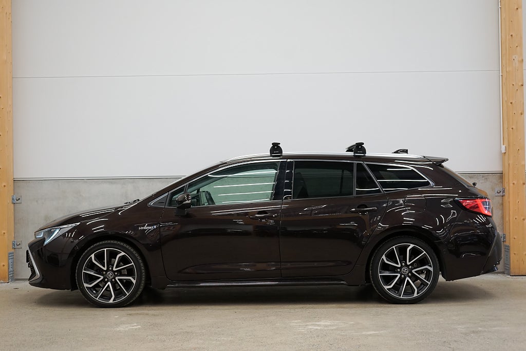 Toyota Corolla Touring Sports Hybrid Executive Pano Drag HUD Rattvärme