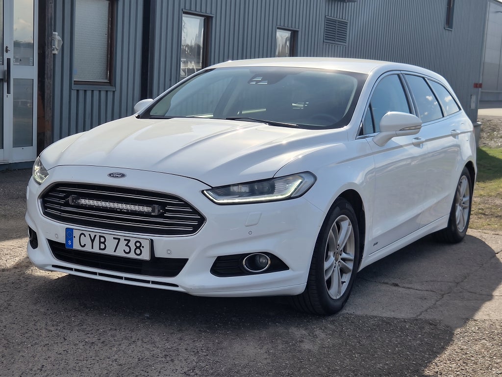 Ford Mondeo Kombi 2.0 TDCi AWD Powershift Titanium - Dieselvärmare
