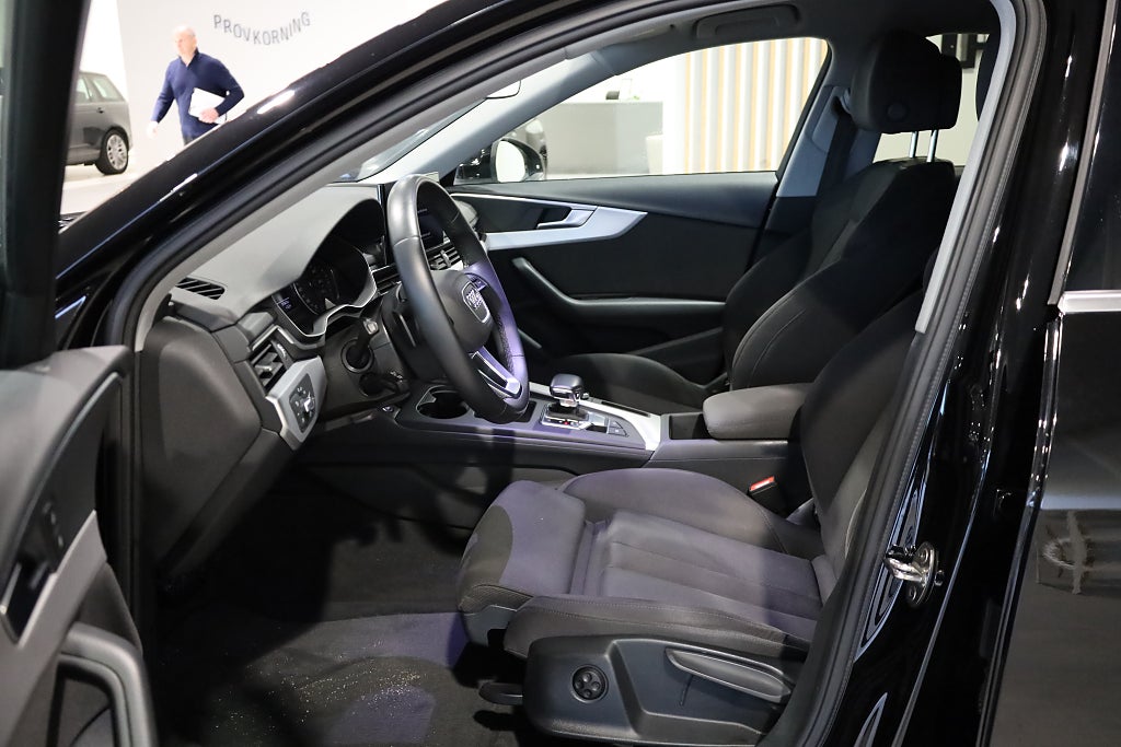 Audi A4 Avant 40 TDI 204hk Quattro | Drag | D-värm | Navi |