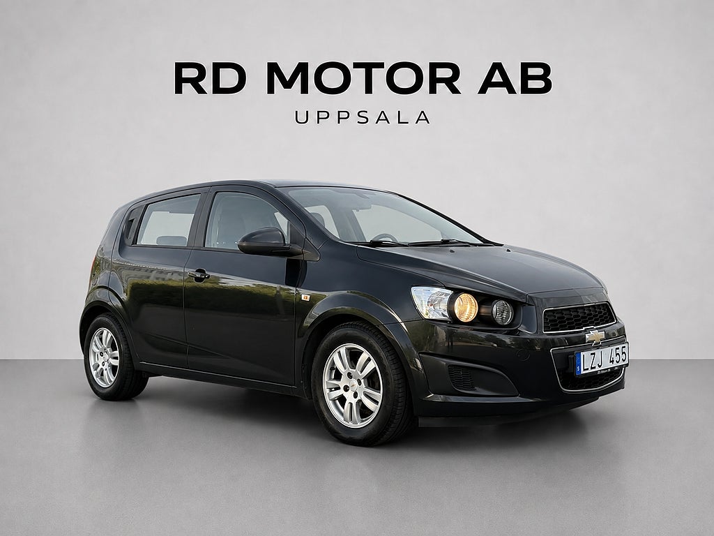 Chevrolet Aveo 1.2 Låga mil Nyservad M/K-Värmare 