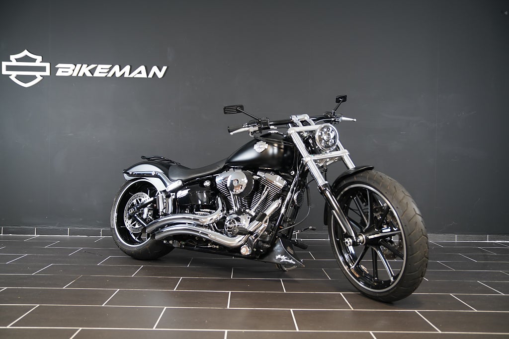 Harley-Davidson FXSB Breakout V&H Big Radius 