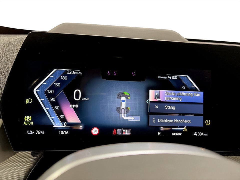 Bild på BMW X1 xDrive30 64.7kWh 306hk Aut B-KAMERA WIDESCREEN DRAG