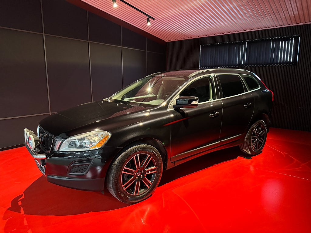 Volvo XC60 D4 163HK AWD Mom. Krok/Läder/Värmare/B-tooth