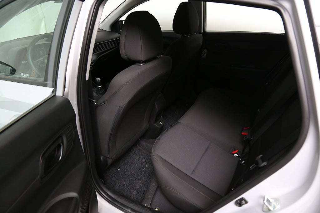 Hyundai Bayon 1,2 MPi Essential Kamera Leasbar CarPlay 2025