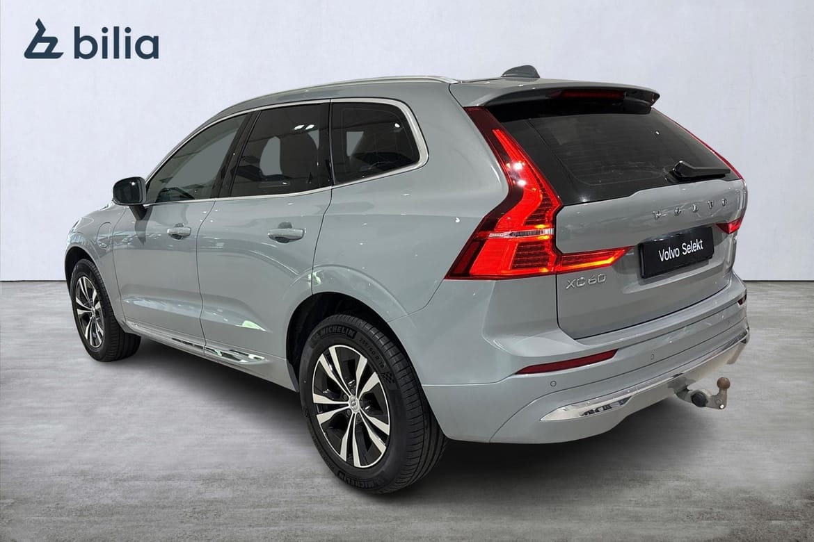 Volvo XC60 T6 Core Special Edition 2025, bild 2/49