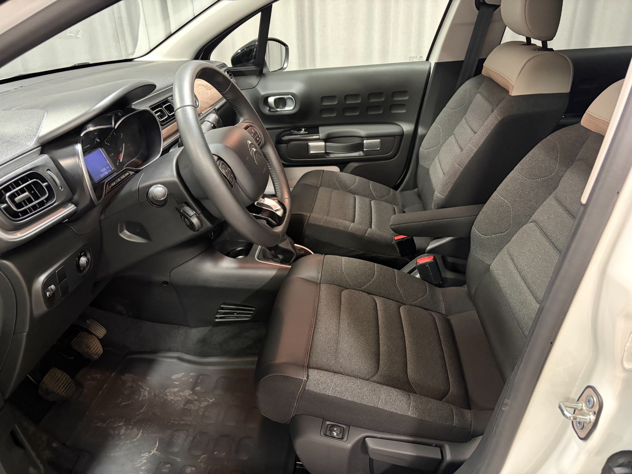 Citroen C3 Shine PureTech 82 2023, kuva 7/36