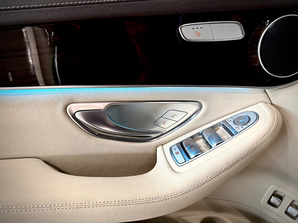 Mercedes-Benz GLC 220 d 4MATIC Exclusive Värmare Läder Drag - bild 17