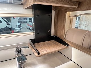 Husbil-integrerad Kabe TM IMPERIAL 910 T 29 av 38