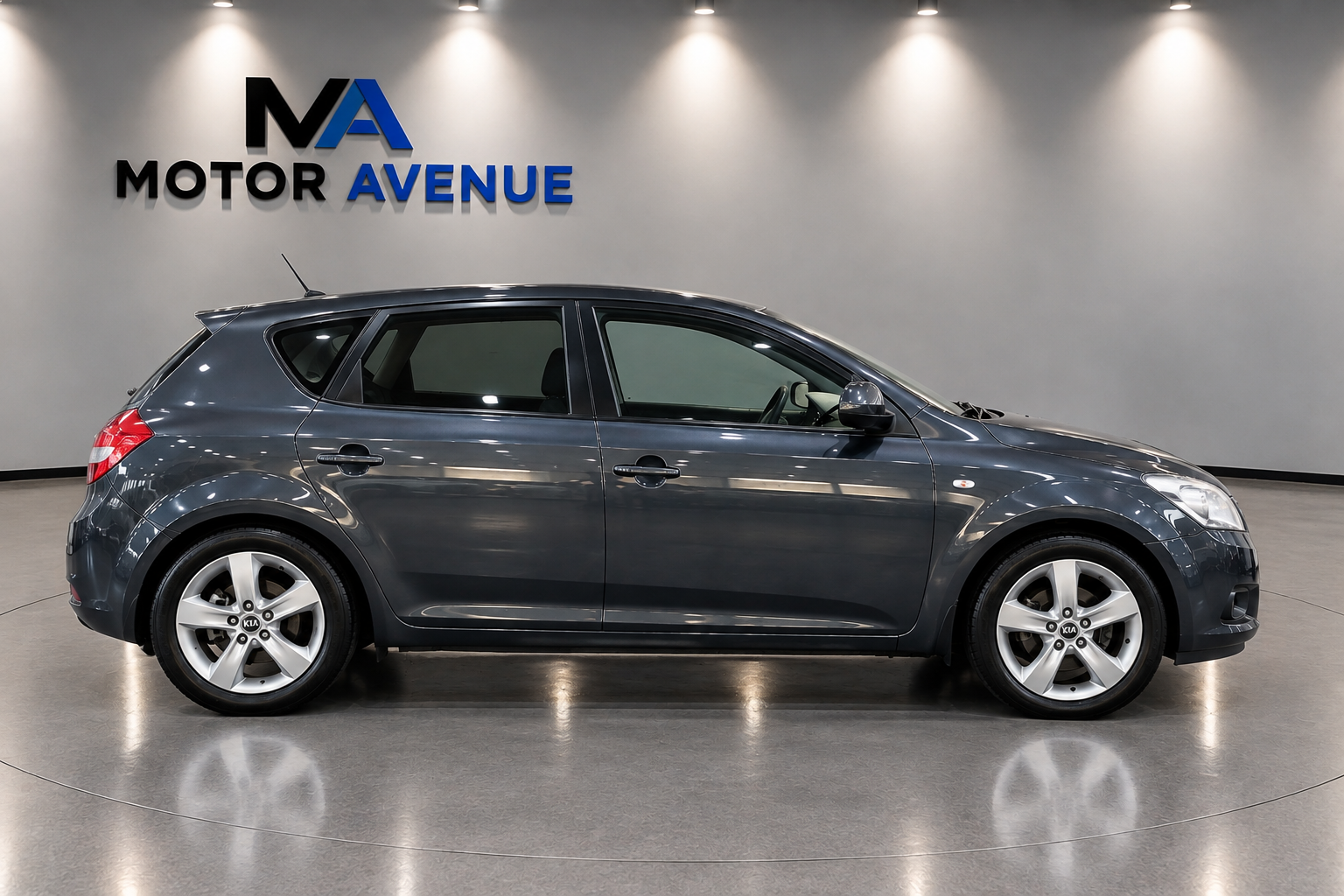 Kia Ceed 2009, bild 3/50