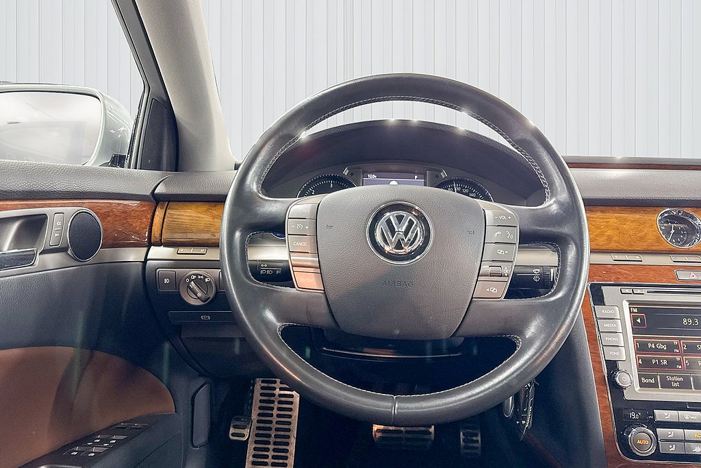 Volkswagen Phaeton 2011