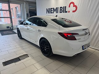 Opel Insignia 2.0 CDTI 4x4 Business Drag/Rattvärme/Navi/S&V
