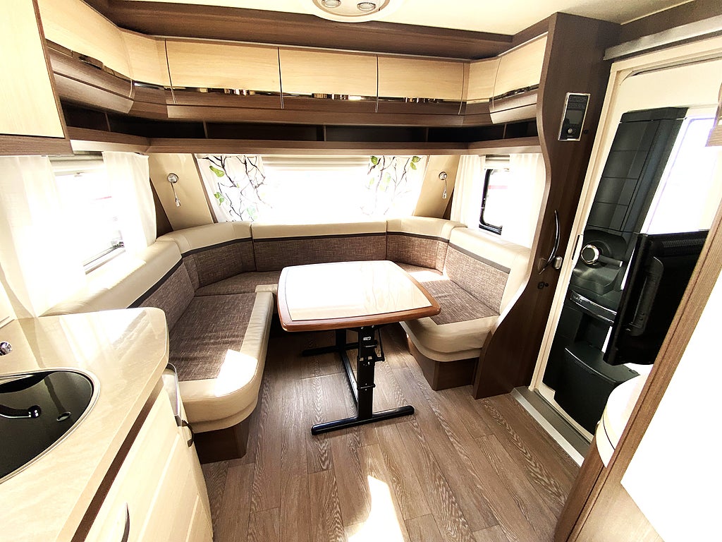 Kabe Royal 560 XL KS Förtält Markis m sidor