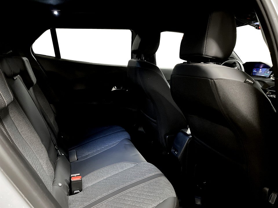 Bild på Peugeot 2008 Allure 1.2 PT 130hk Aut B-KAMERA CARPLAY