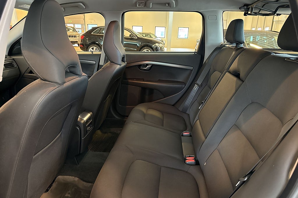 Volvo XC70 D4 AWD Automat Momentum Vämare Drag K-rem Bytt 1 ägare miniatyr 11