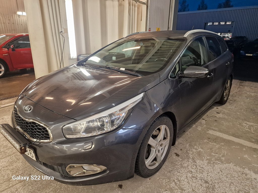 Kia CEED 1.6 CRDi Nybes. UA EN Ägare Euro 5