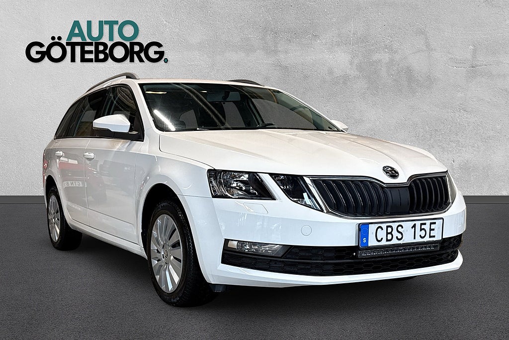 Skoda Octavia Kombi 1.6 TDI SCR 3-Ägare Automat Bluetooth