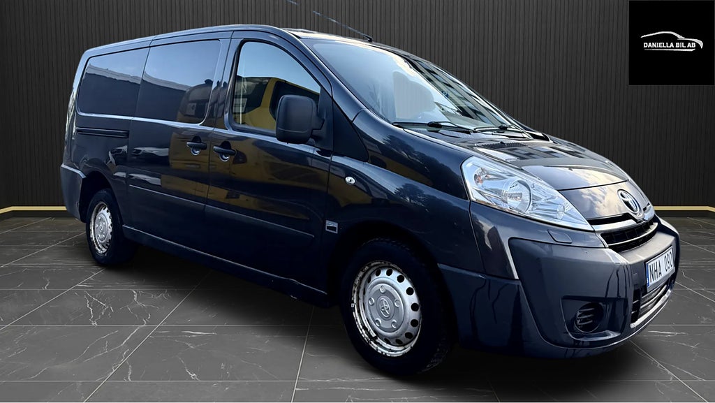 Toyota ProAce SKÅPBIL 2.0 D-4D  HVO100. MOMSBIL 128 HK SVENSKSÅLD