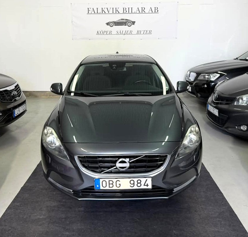 Volvo V40 D2 Your Kinetic Euro 5 / Kamrembytt / Välservad / Bes /