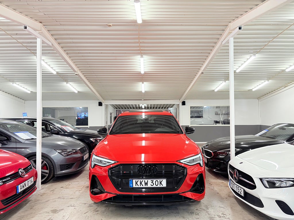 Audi E-Tron 50 / 313HK / QUATTRO / S-LINE / PANO / NYSERV 