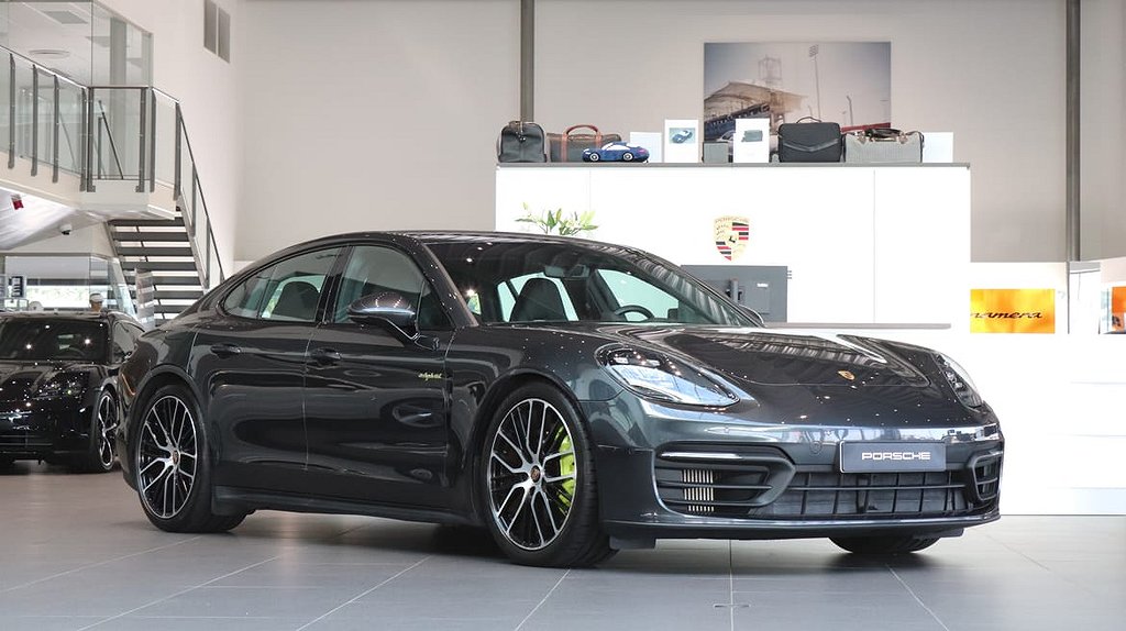 Porsche Panamera 4 E-Hybrid 21 tum/Bose/4 zon