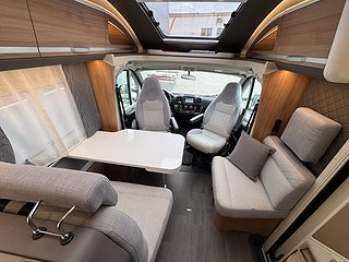 Husbil-halvintegrerad Adria Coral 670 SL AUTOMAT 10 av 10