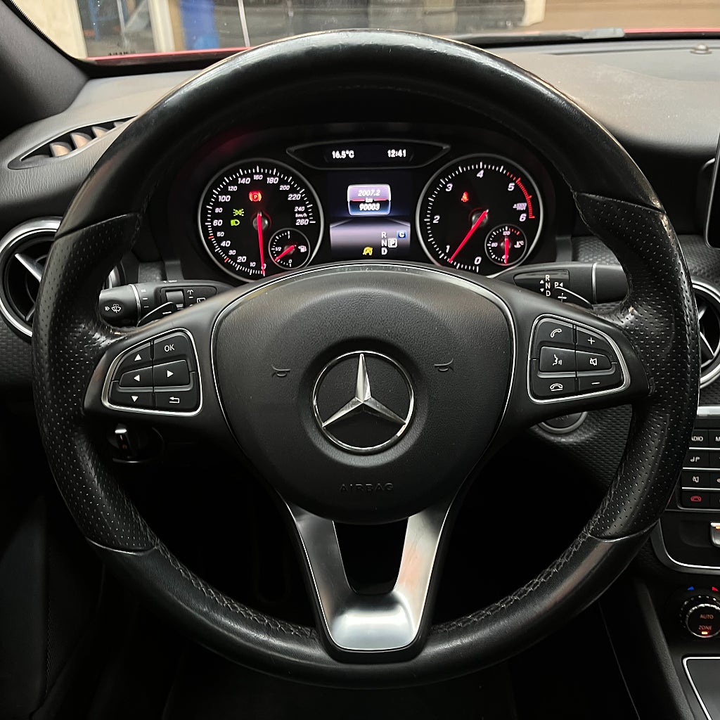 Mercedes-Benz A 4,99% 200 d Aut Style Backkamera Panorama