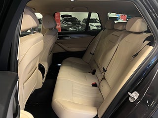 BMW 520 d xDrive Touring Drag/Kamera/Sov-däck/MoK-värm/Navi