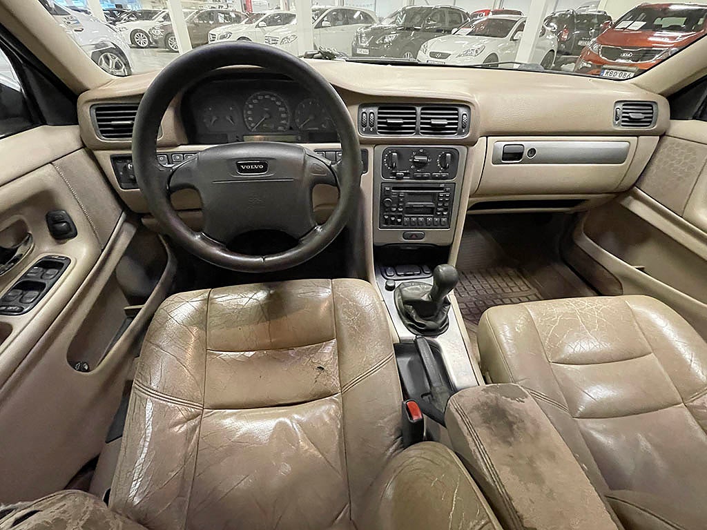 Volvo V70 2,4