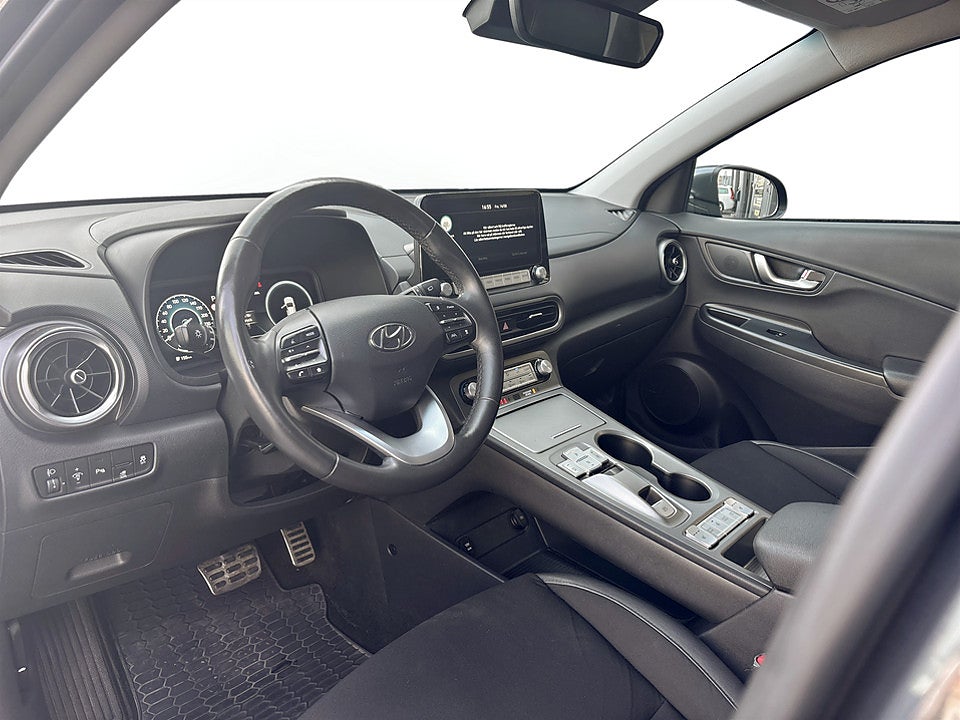 Bild på Hyundai Kona EV Essential 64 kWh 204hk Aut B-KAMERA CARPLAY