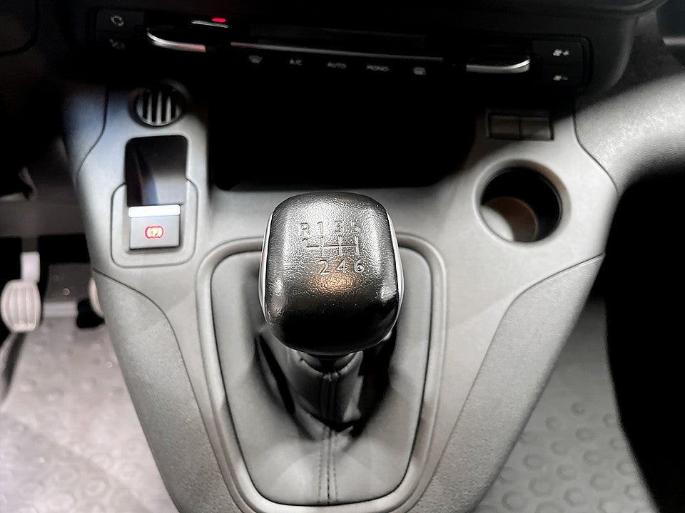 Bild på Peugeot Partner PRO+ 1.5 BlueHDi 100hk L2 DRAG