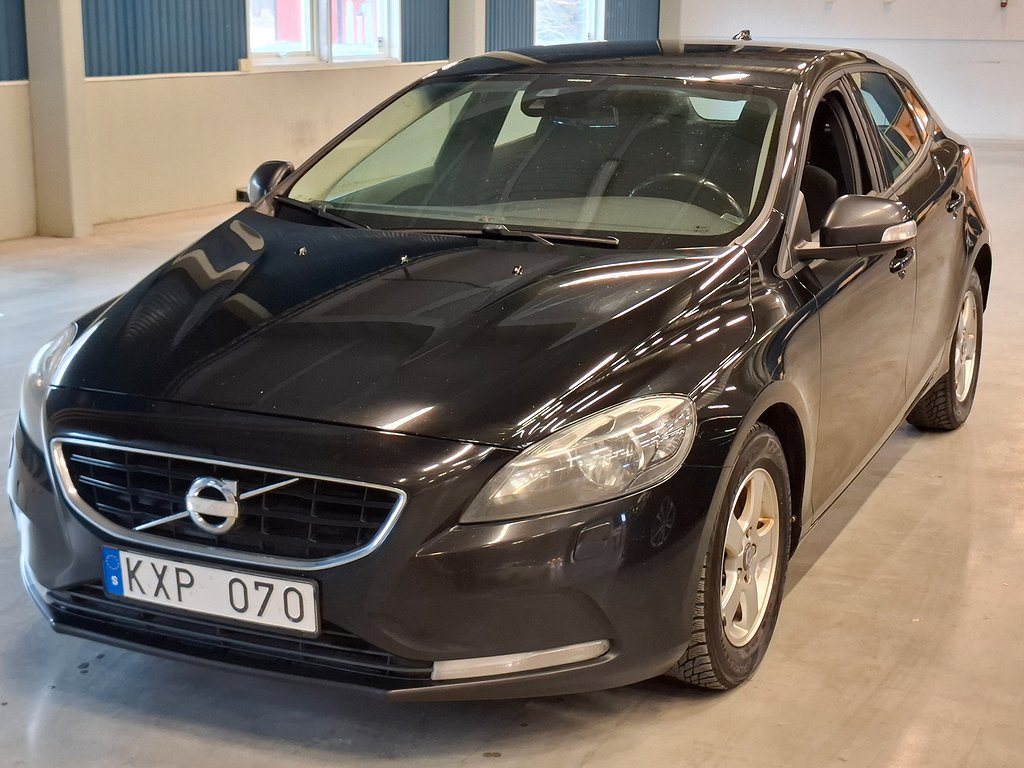 Volvo V40 D2 Kinetic Värmare Vinterhjul 