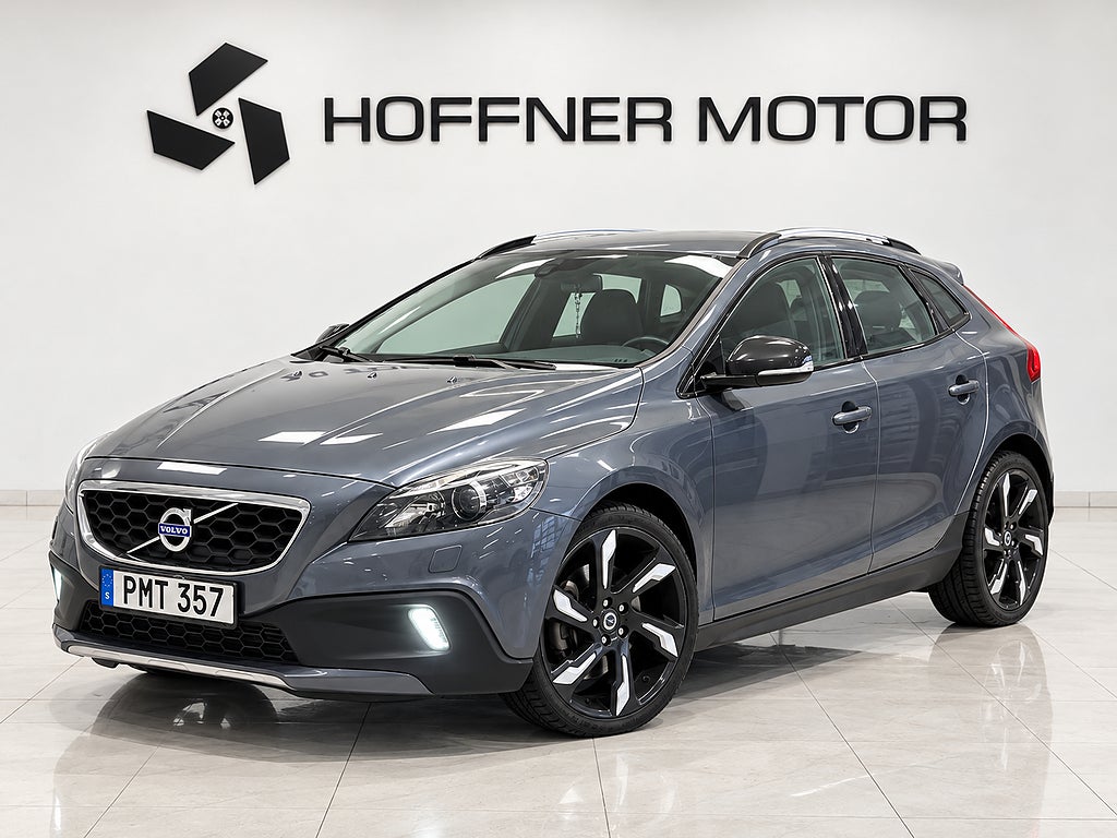 Volvo V40 Cross Country D3 Geartronic Momentum Business Edt-Pro VoC BTooth PDC 